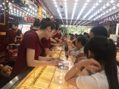  Thông tin thị trường vàng sáng 1.10.2018: Đầu tuần vàng tăng, giảm không đồng nhất