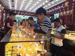 Thông tin thị trường vàng sáng 1.11.2018: Vàng thế giới sụt giảm mạnh