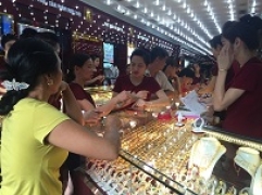Thông tin thị trường vàng sáng 23.7.2019: Vàng tiếp tục giảm giá