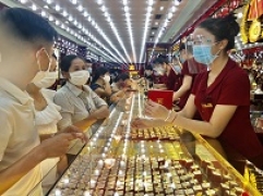 Bản tin thị trường vàng sáng 24.9: Vàng quay đầu giảm mạnh