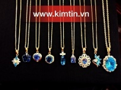 Lựa chọn dây chuyền vàng tây hoàn hảo cho mùa hè