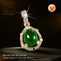 Mặt dây nạm đá Emerald