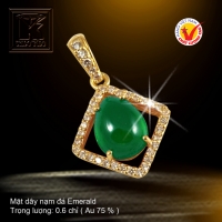 Mặt dây nạm đá Emerald